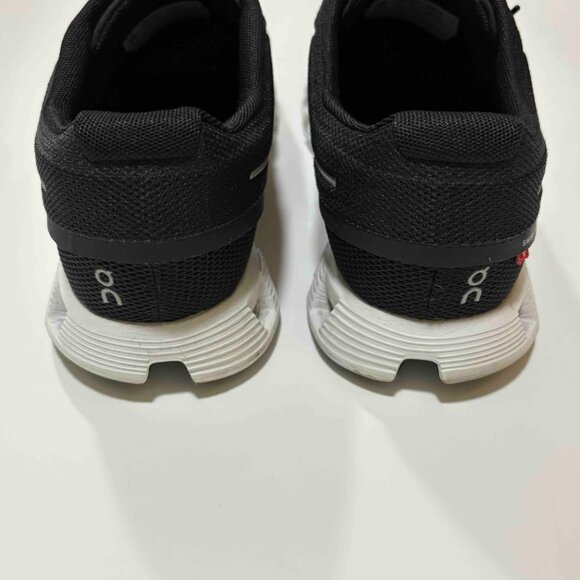 ON CLOUD 5 SHOES - Women's - Black/White - Size 8 - Picture 9 of 12